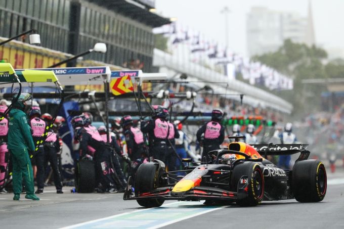 Max Verstappen F1 Red Bull pits Melbourne
