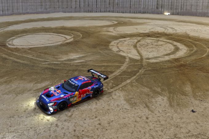 Launch Mercedes AMG GT3