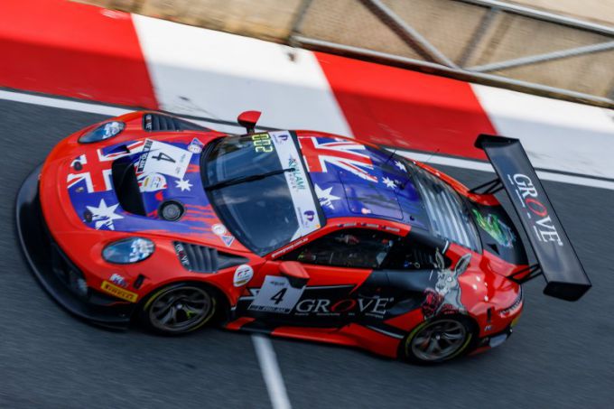 Intercontinental GT Challenge Kyalami 9 Hour 2023 Porsche pitstraat