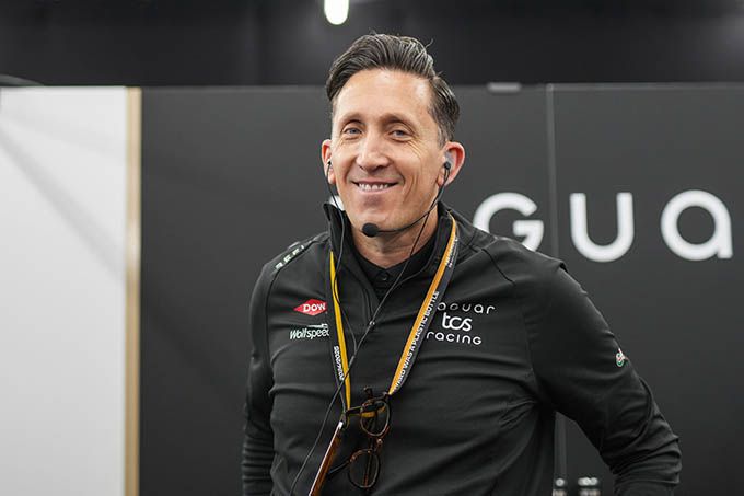 J_TCS_RacingJamesBarclay_NickCassidy_London