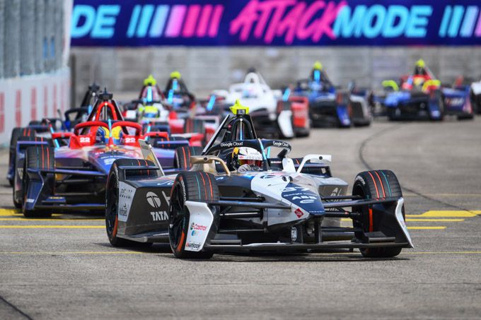 Jaguar TCS Racing domineerde het ABB FIA Formula E-weekend in Berlijn