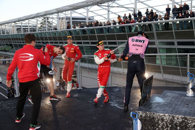 Koning Nakamura-Berta kroont zich met een perfect weekend