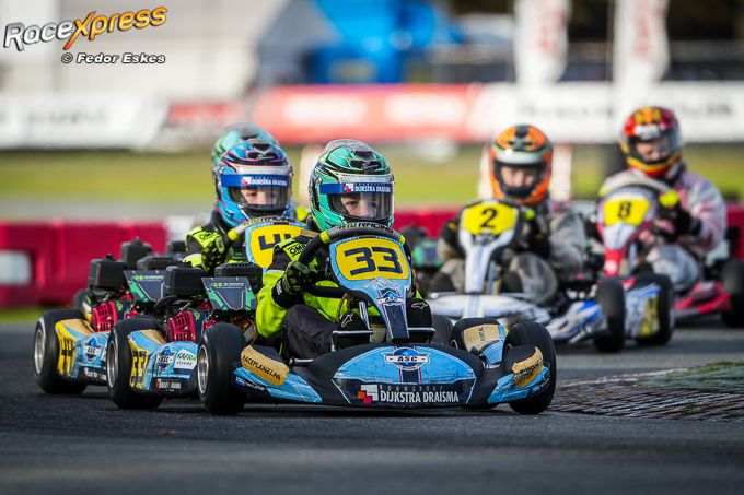 Oliver Bleekemolen wint zesde ronde na spannende slotrace - broertje Benjamin rijdt snelste ronde van het weekend