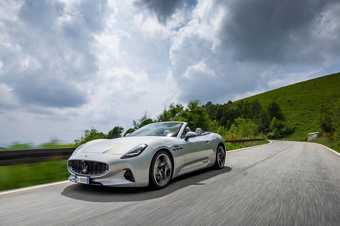Maserati_GranCabrio_Folgore_Bianco_Astro