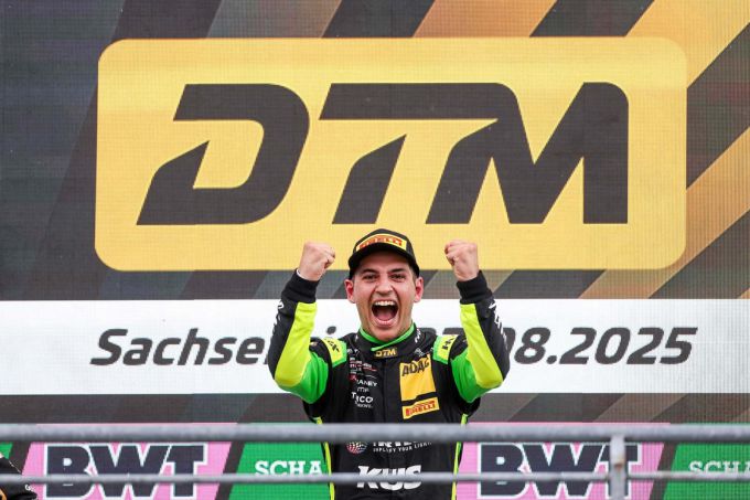 DTM-koning Ayhancan Güven krijgt Gouden Schoen Foto 2