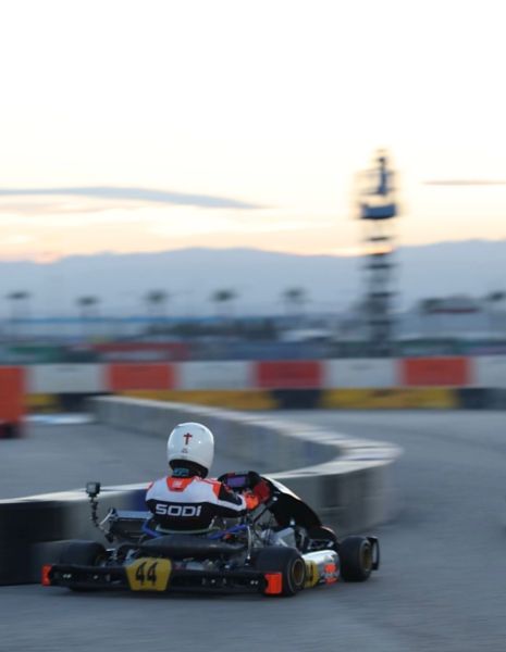 Jason Duijvestijn verbaast bij internationaal KZ-debuut in Las Vegas en racet in 2026 bij team Sam Claes