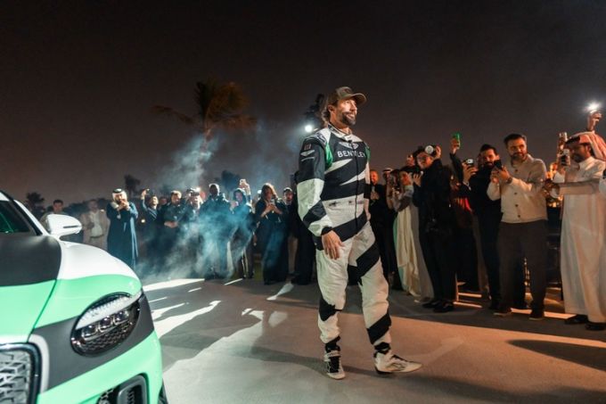 Bentley Supersports introductie Dubai Foto 7